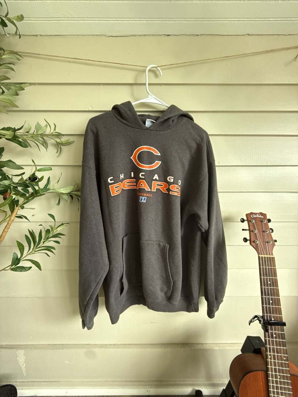 NFL Team Apparel Chicago Bears Charcoal Fleece Pullover Hoodie